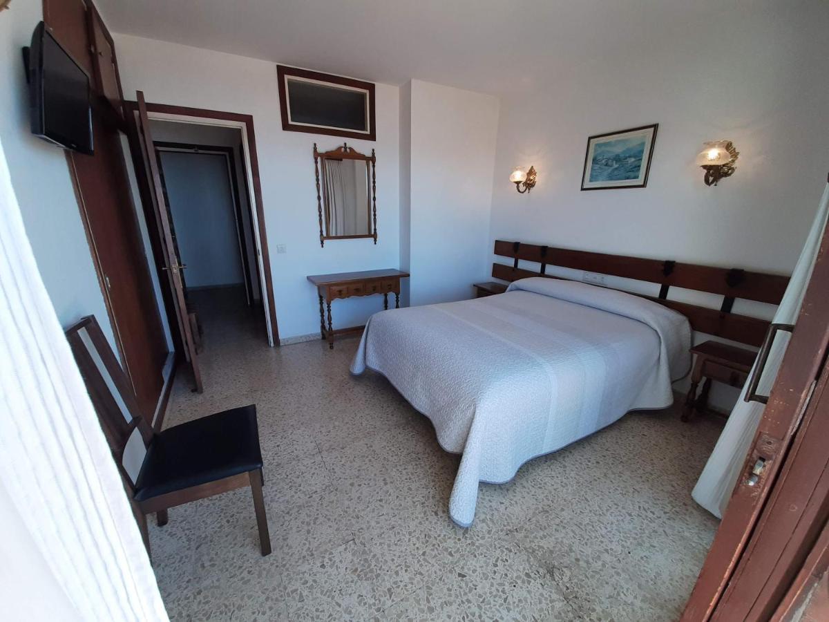 Hotel Buenavista Estepona Exterior photo A room at the hotel